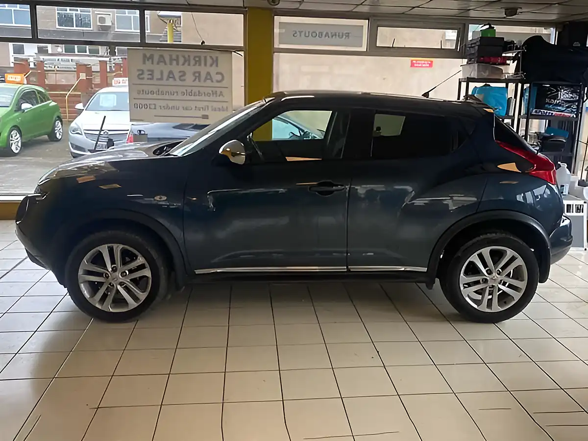 Used 2012 Nissan Juke Acenta Blue - Interior and Exterior details 5