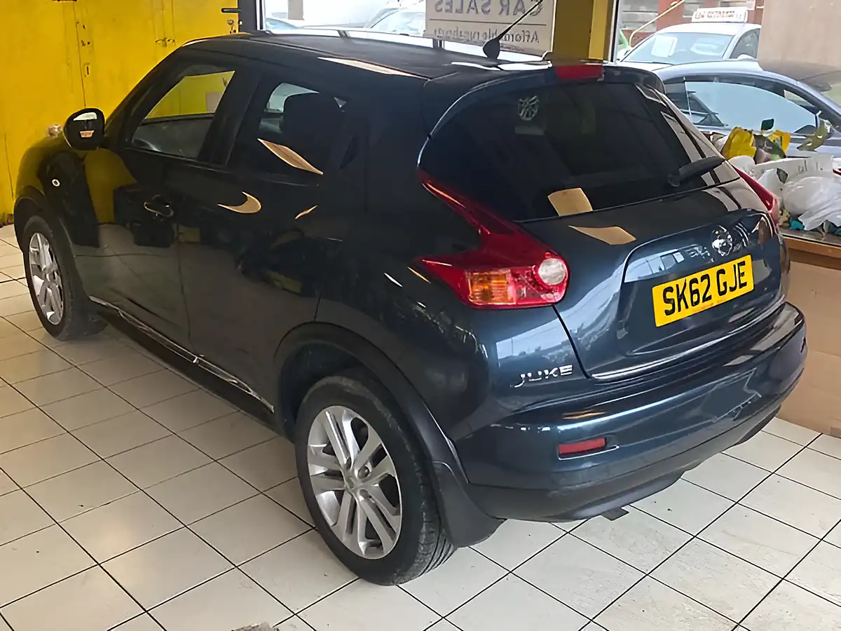 Used 2012 Nissan Juke Acenta Blue - Interior and Exterior details 6