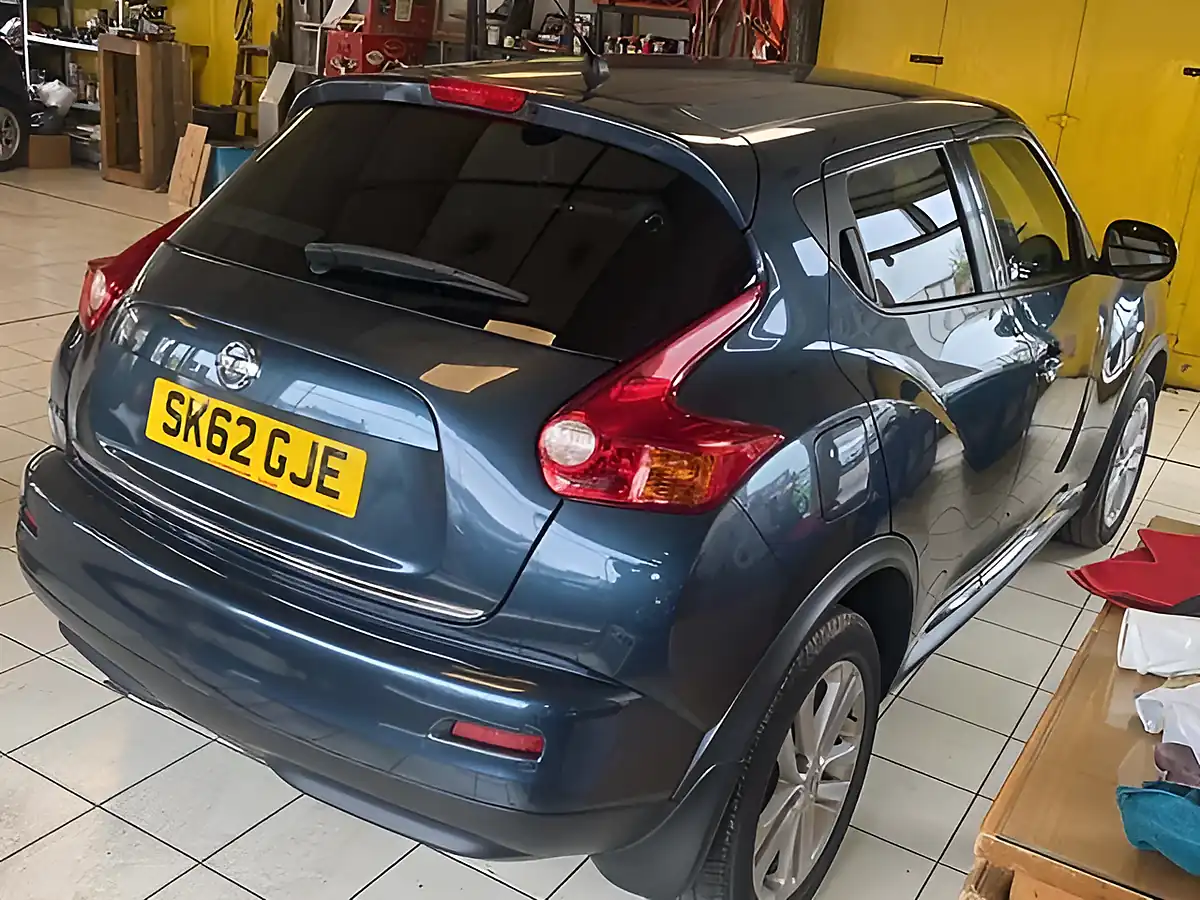 Used 2012 Nissan Juke Acenta Blue - Interior and Exterior details 7
