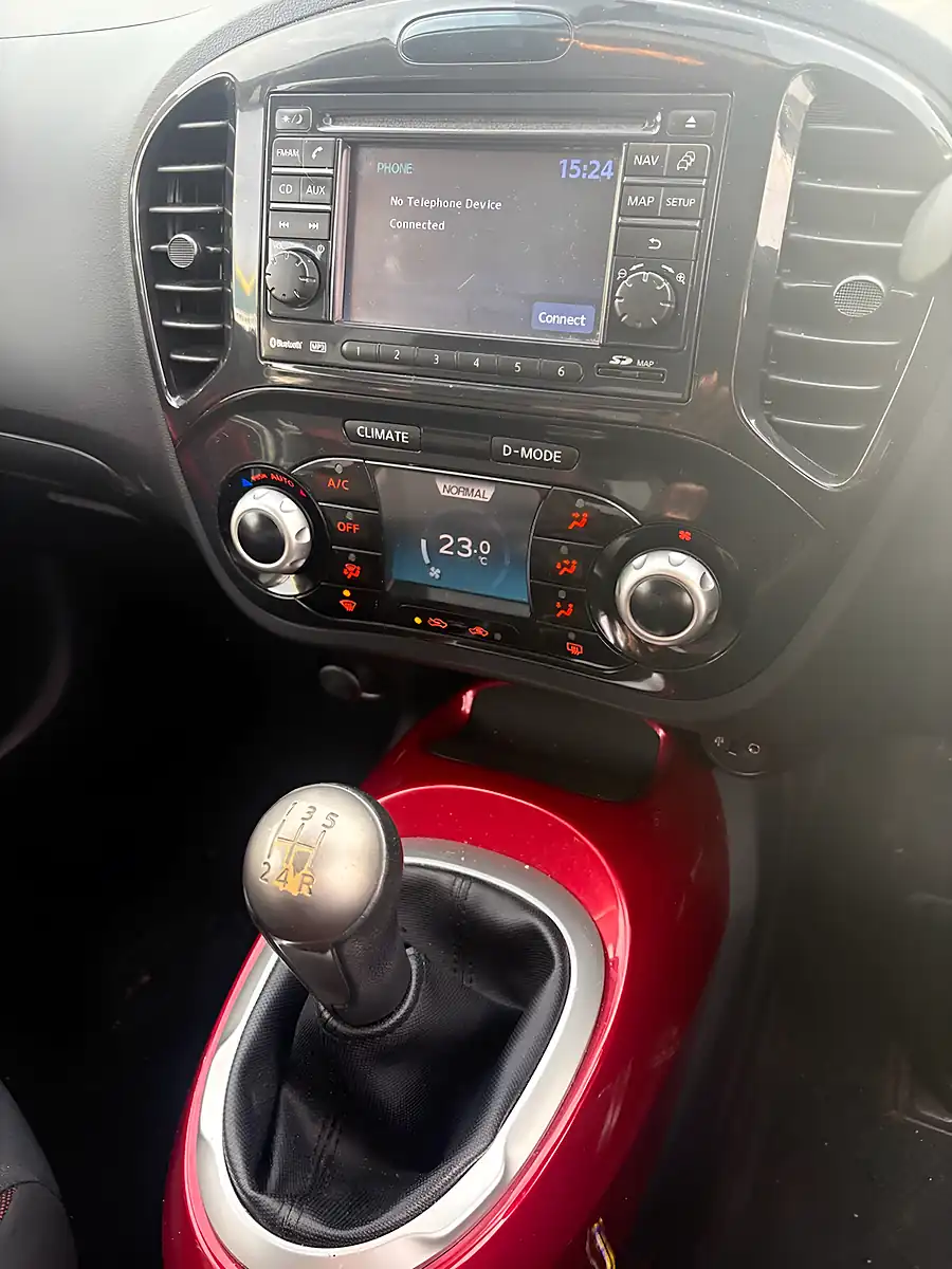 Used 2012 Nissan Juke Acenta Premium Black - Interior and Exterior details 8