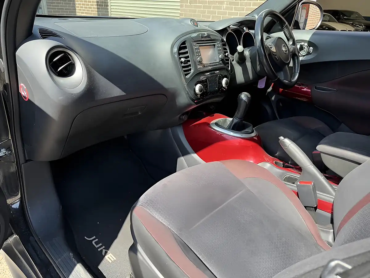 Used 2012 Nissan Juke Acenta Premium Black - Interior and Exterior details 11