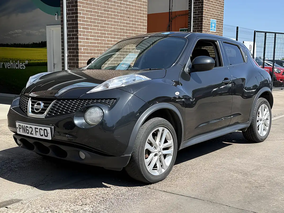 Used 2012 Nissan Juke Acenta Premium Black - Interior and Exterior details 3