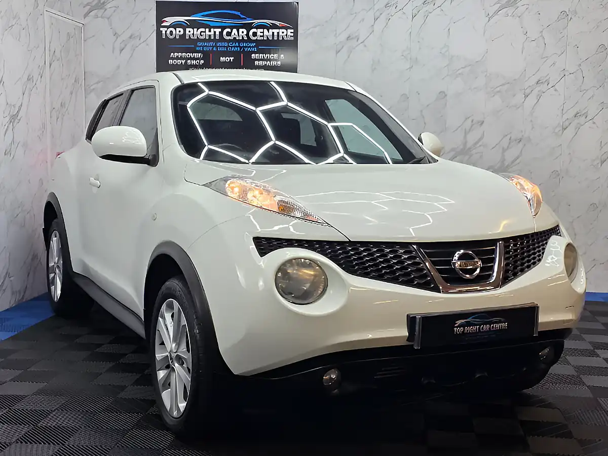 Used 2012 Nissan Juke Acenta Premium White - Front View