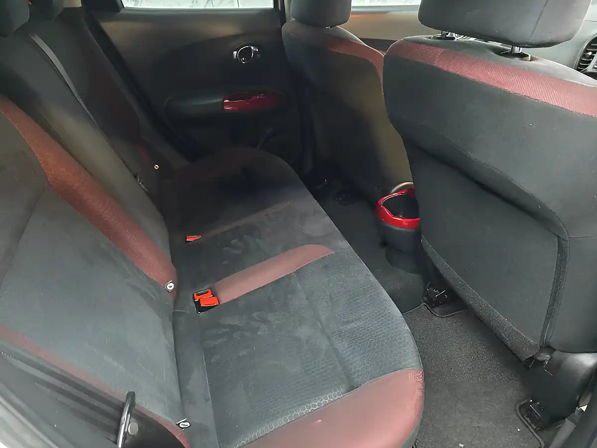 Used 2012 Nissan Juke Acenta Premium White - Interior and Exterior details 18