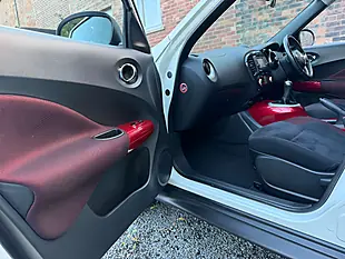 Used 2012 Nissan Juke Acenta Premium White - Interior and Exterior details 12