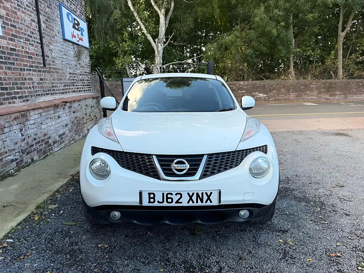 Used 2012 Nissan Juke Acenta Premium White - Interior and Exterior details 20