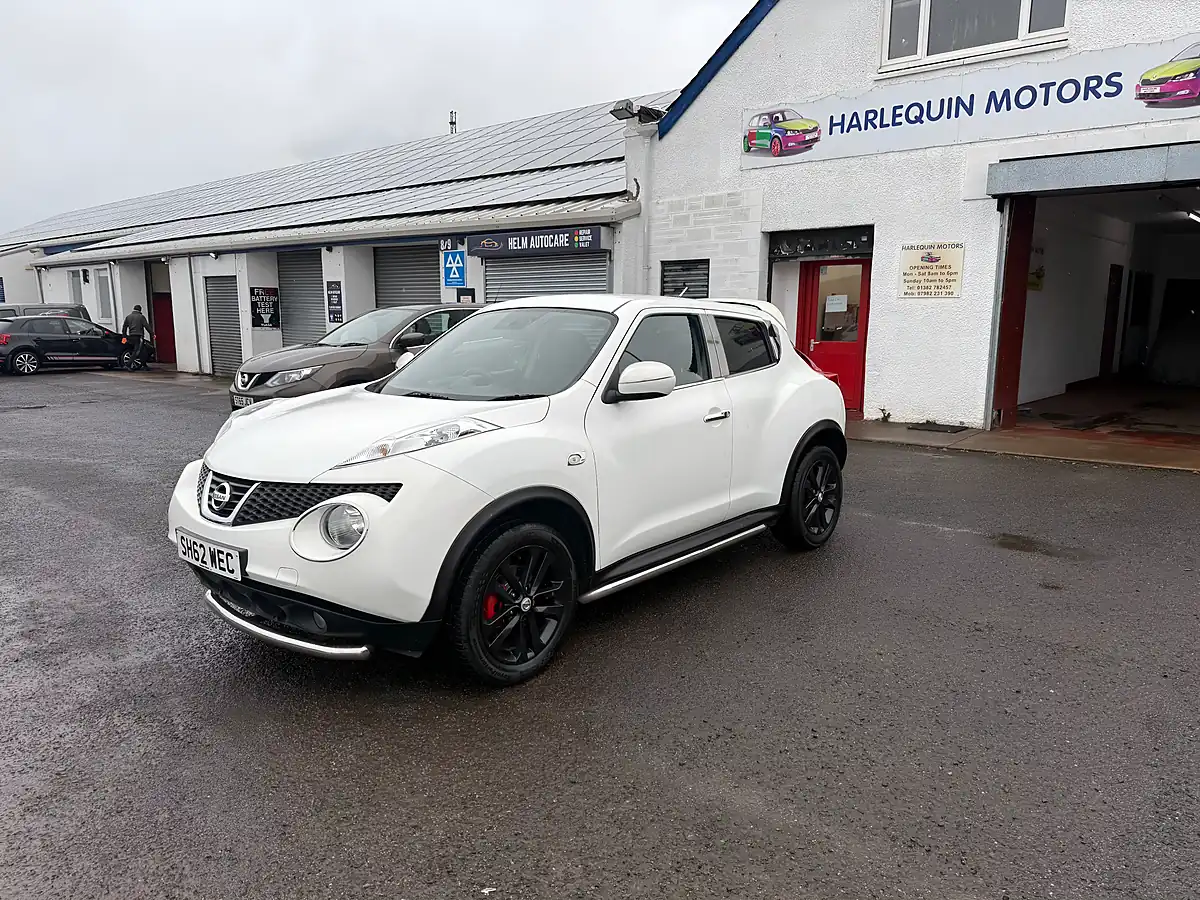 Used 2012 Nissan Juke Acenta Premium White - Front View