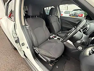 Used 2012 Nissan Juke Acenta Premium White - Interior and Exterior details 10