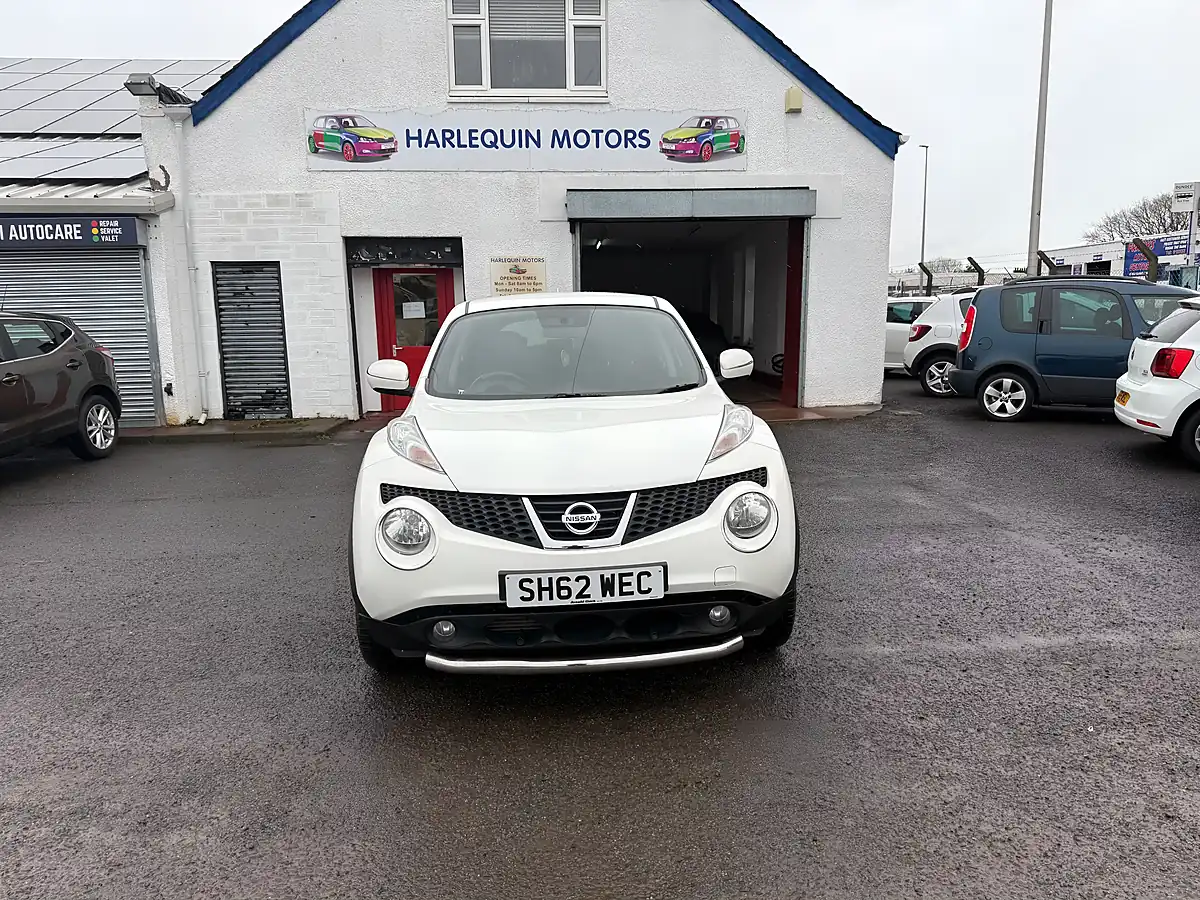 Used 2012 Nissan Juke Acenta Premium White - Interior and Exterior details 2