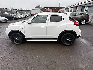 Used 2012 Nissan Juke Acenta Premium White - Interior and Exterior details 8
