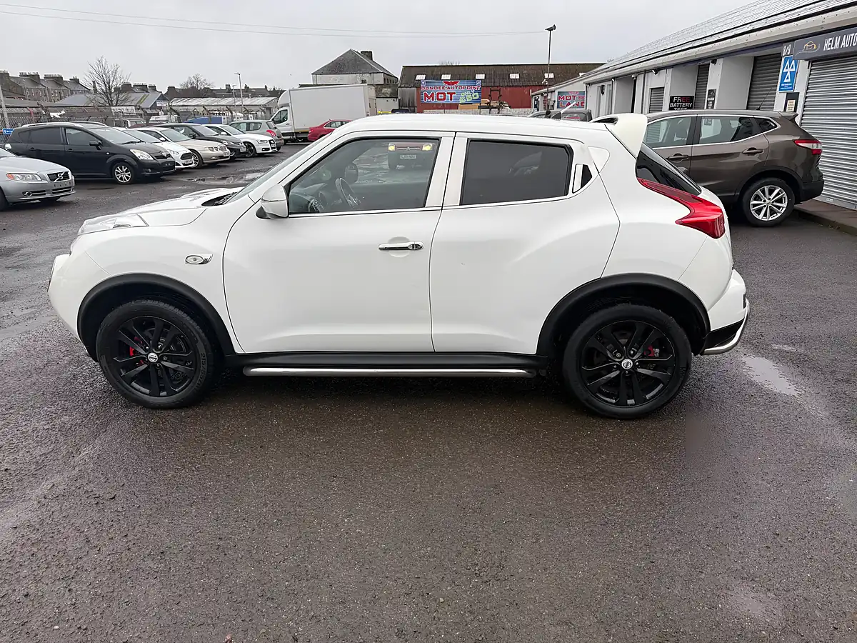 Used 2012 Nissan Juke Acenta Premium White - Interior and Exterior details 8
