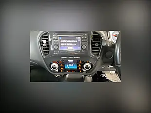 Used 2012 Nissan Juke Acenta Premium White - Interior and Exterior details 12