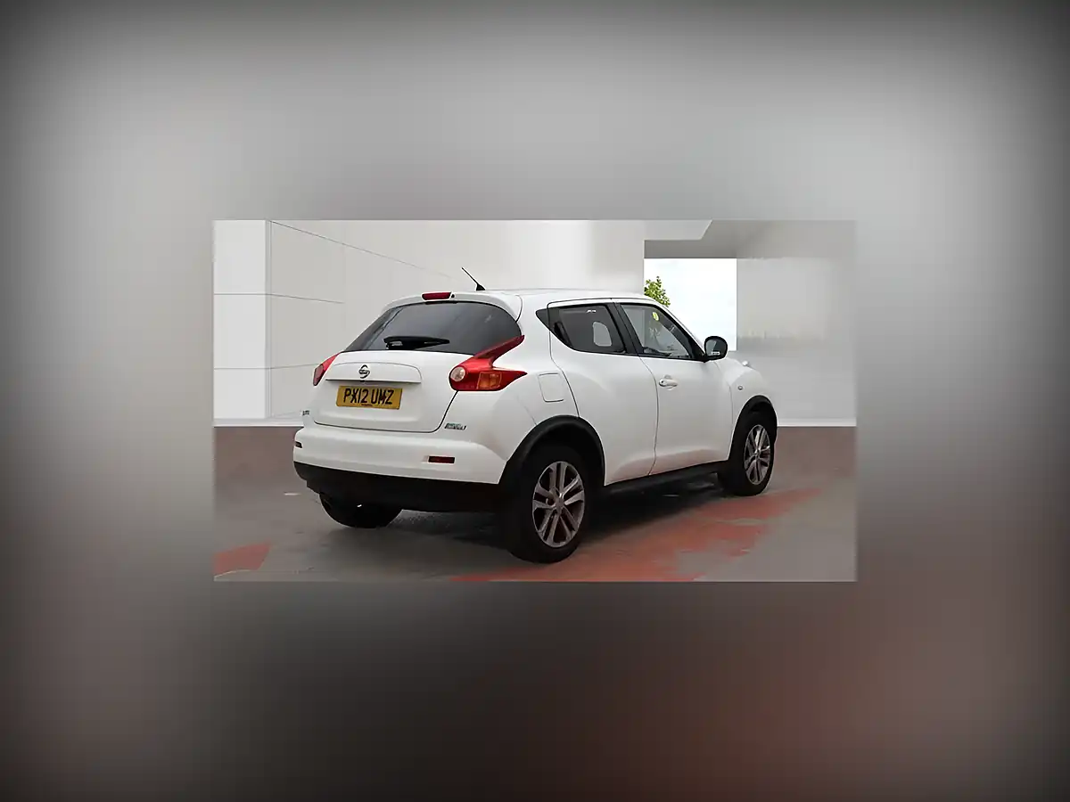 Used 2012 Nissan Juke Acenta Premium White - Interior and Exterior details 4