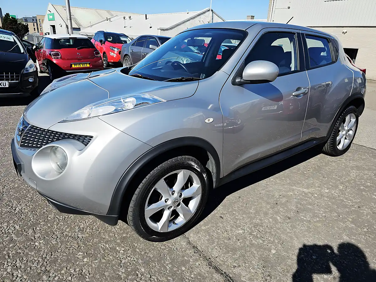 Used 2012 Nissan Juke Acenta Silver - Front View