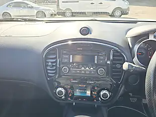 Used 2012 Nissan Juke Acenta Silver - Interior and Exterior details 10
