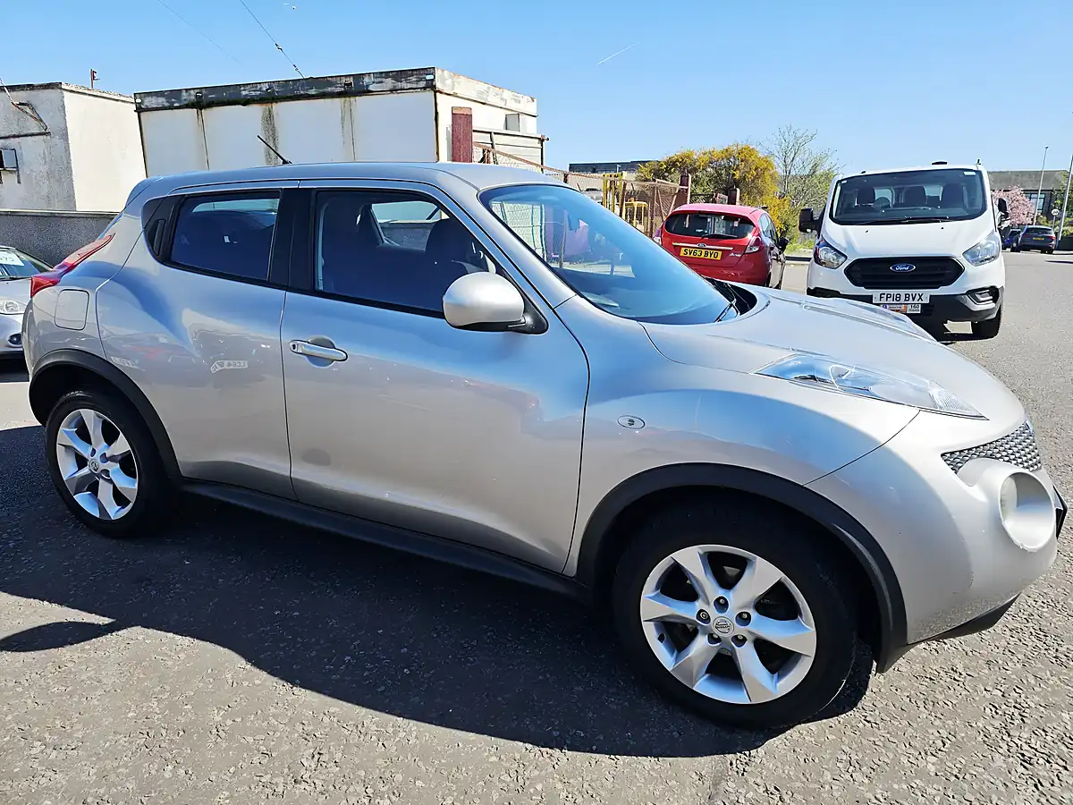 Used 2012 Nissan Juke Acenta Silver - Interior and Exterior details 5