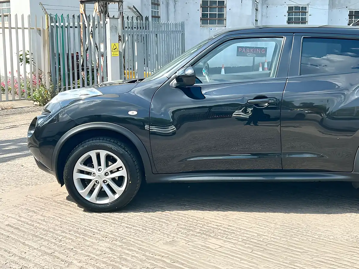 Used 2012 Nissan Juke Acenta Sport Black - Interior and Exterior details 10