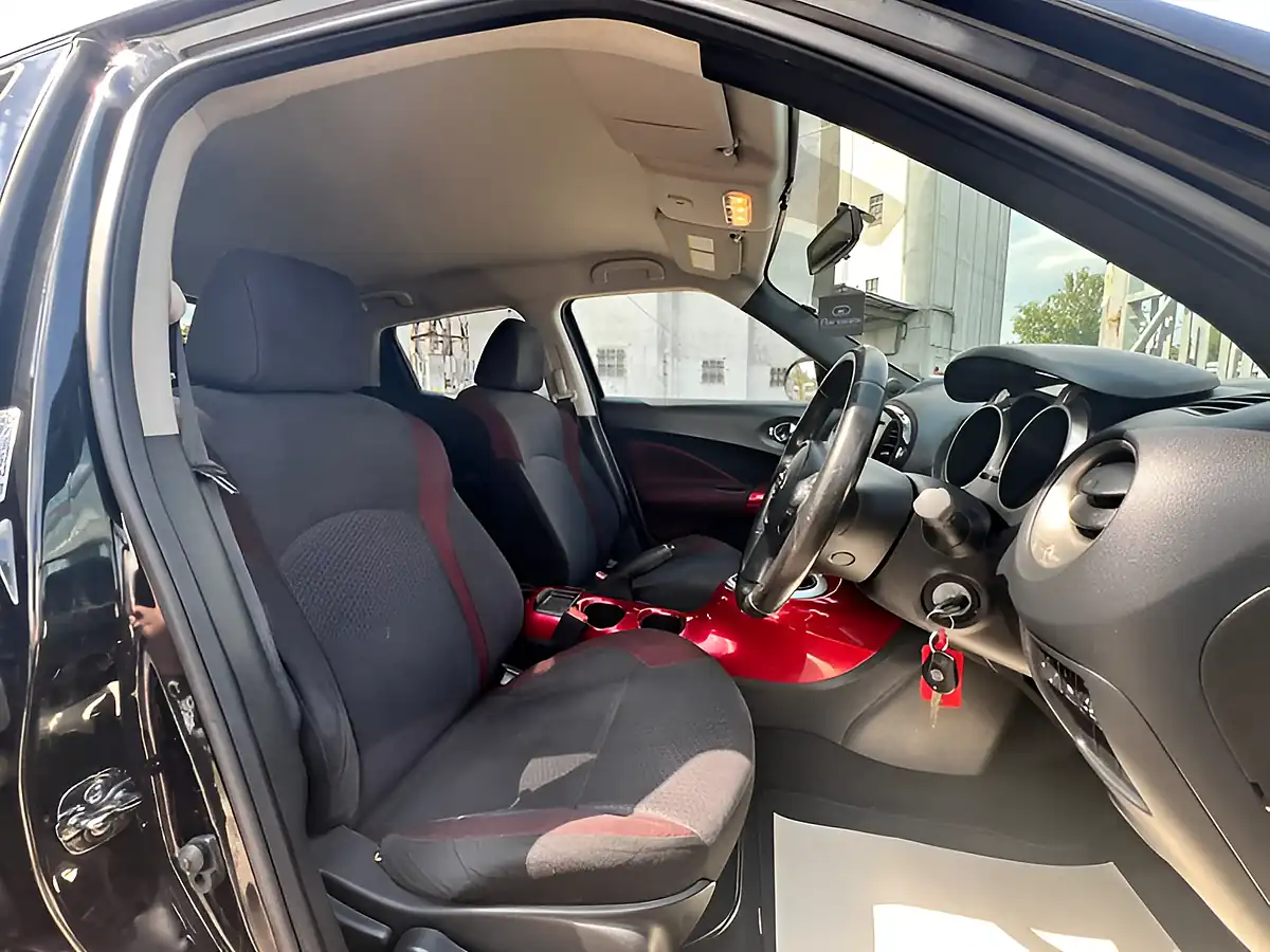 Used 2012 Nissan Juke Acenta Sport Black - Interior and Exterior details 13