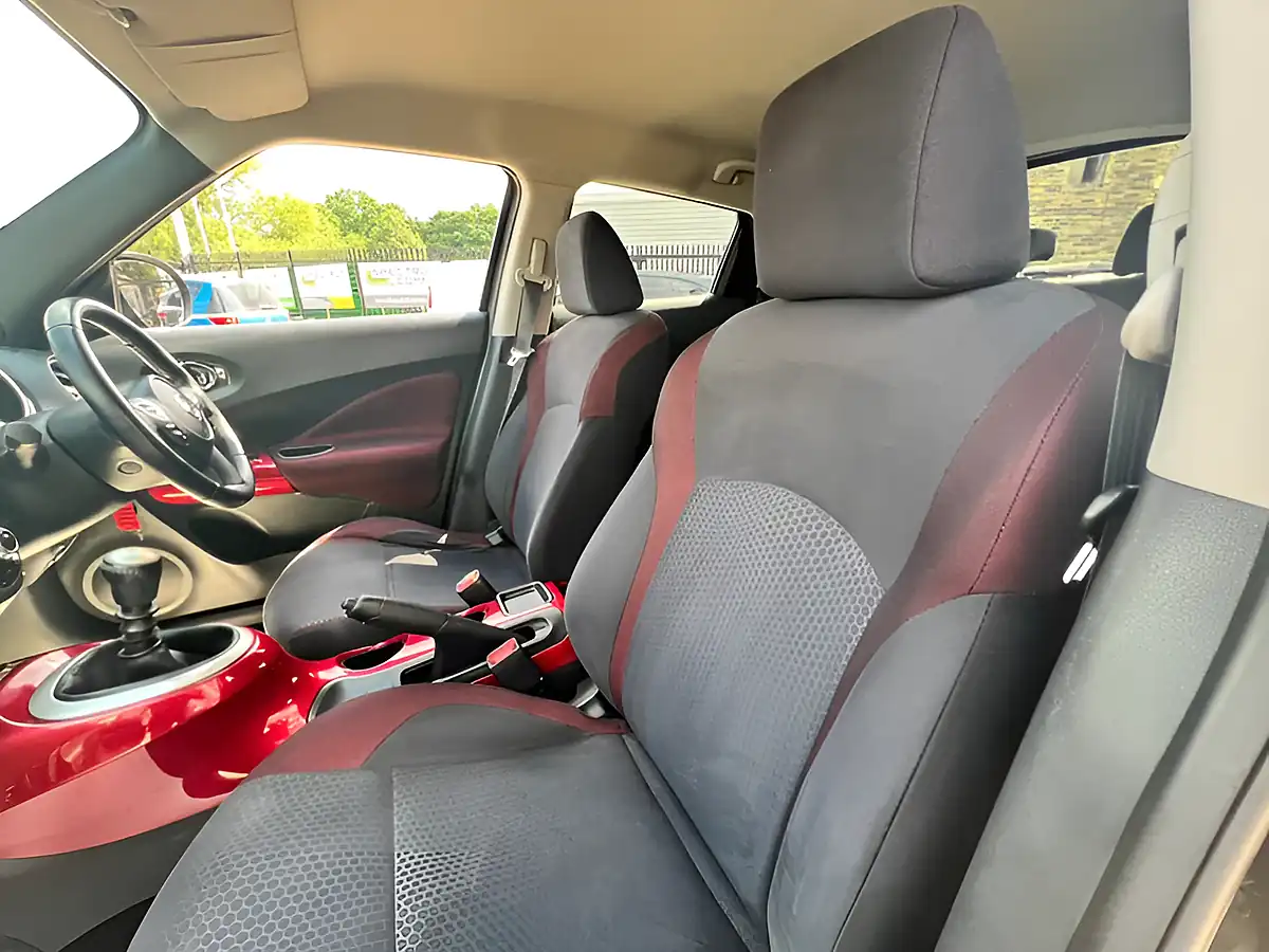 Used 2012 Nissan Juke Acenta Sport Black - Interior and Exterior details 18