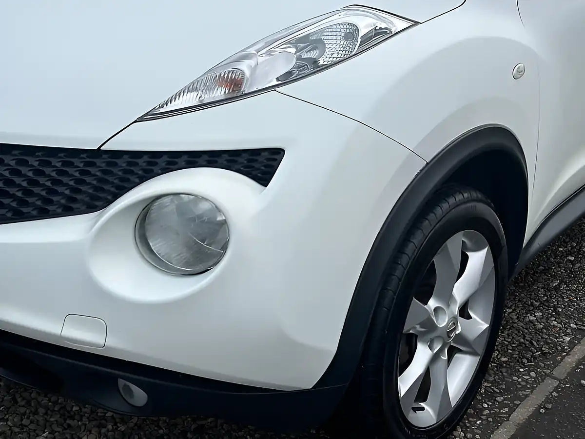 Used 2012 Nissan Juke Acenta White - Interior and Exterior details 7
