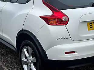 Used 2012 Nissan Juke Acenta White - Interior and Exterior details 8