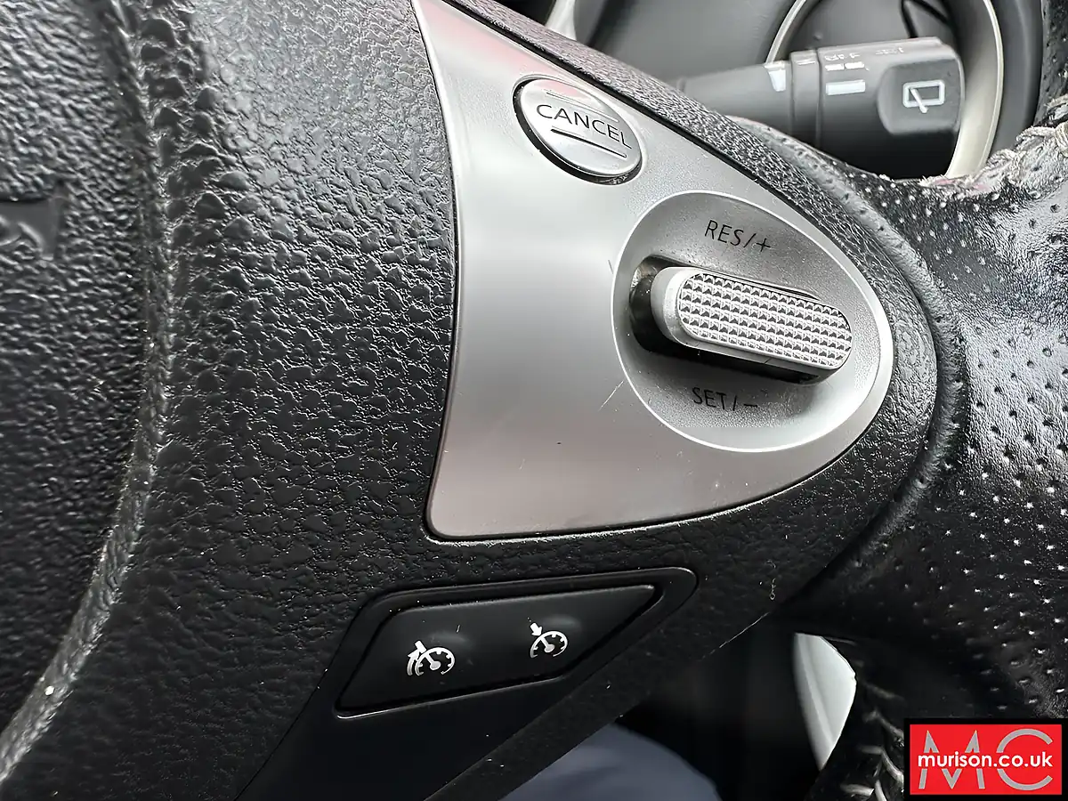 Used 2012 Nissan Juke Shiro Black - Interior and Exterior details 15