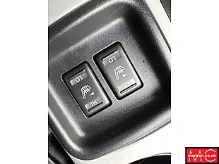 Used 2012 Nissan Juke Shiro Black - Interior and Exterior details 19