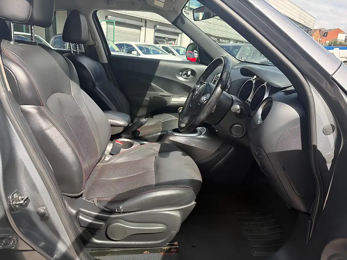 Used 2012 Nissan Juke Tekna Grey - Interior and Exterior details 10