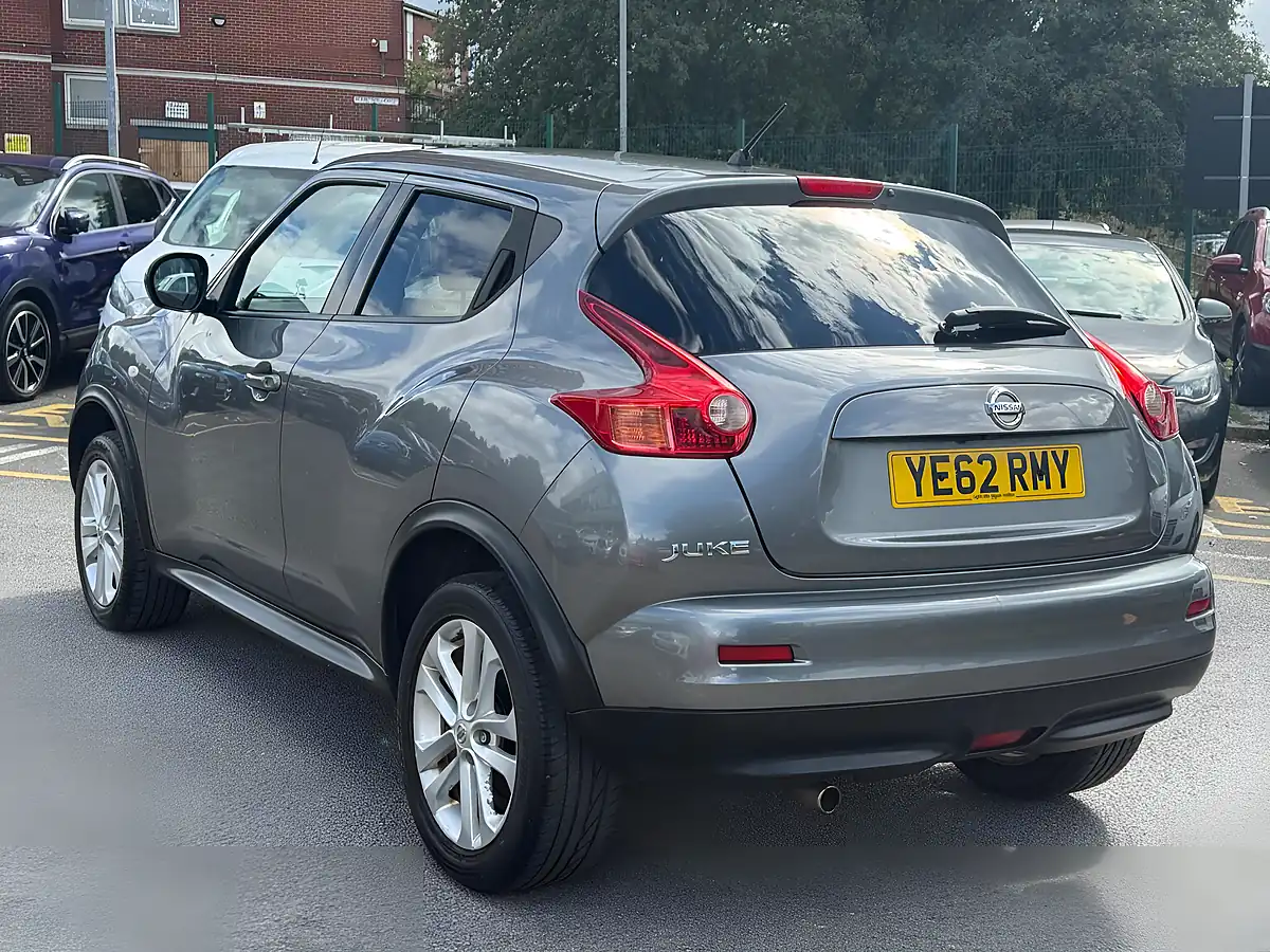 Used 2012 Nissan Juke Tekna Grey - Interior and Exterior details 5