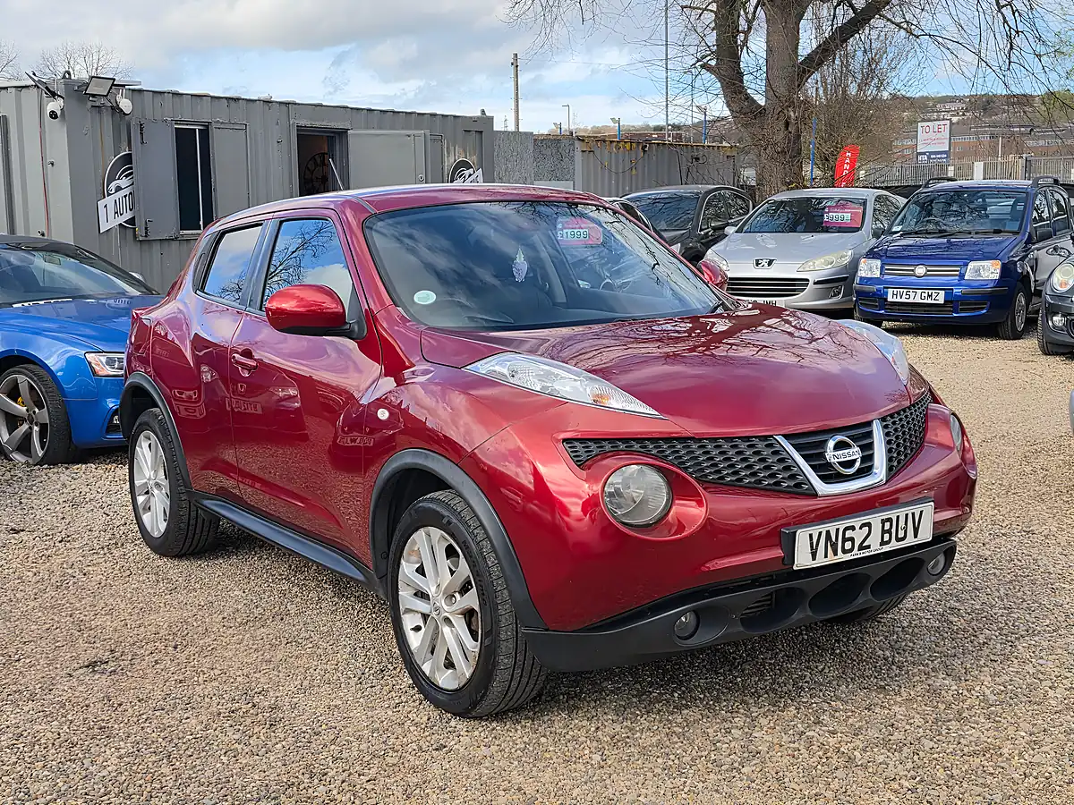 Used 2012 Nissan Juke Tekna Red - Front View