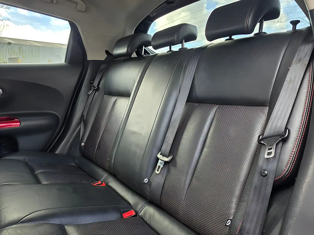 Used 2012 Nissan Juke Tekna Red - Interior and Exterior details 15