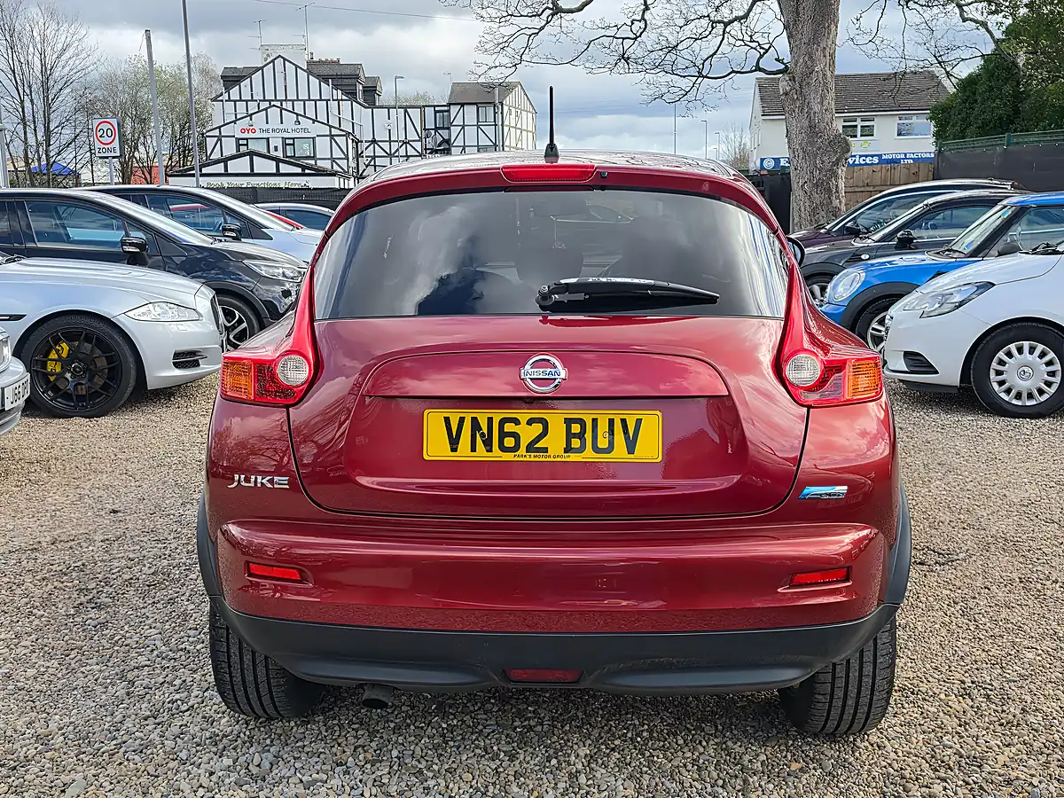 Used 2012 Nissan Juke Tekna Red - Interior and Exterior details 4