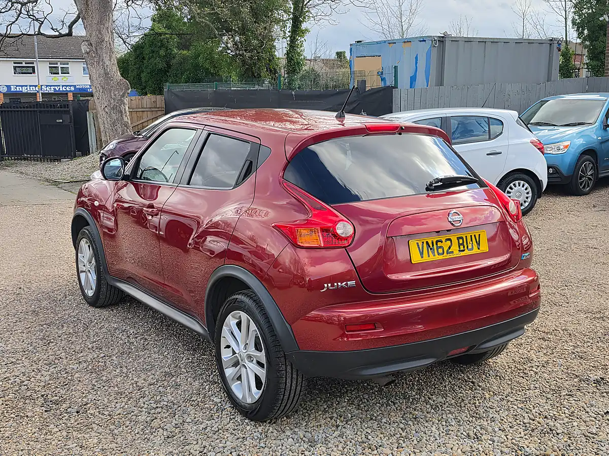 Used 2012 Nissan Juke Tekna Red - Interior and Exterior details 5