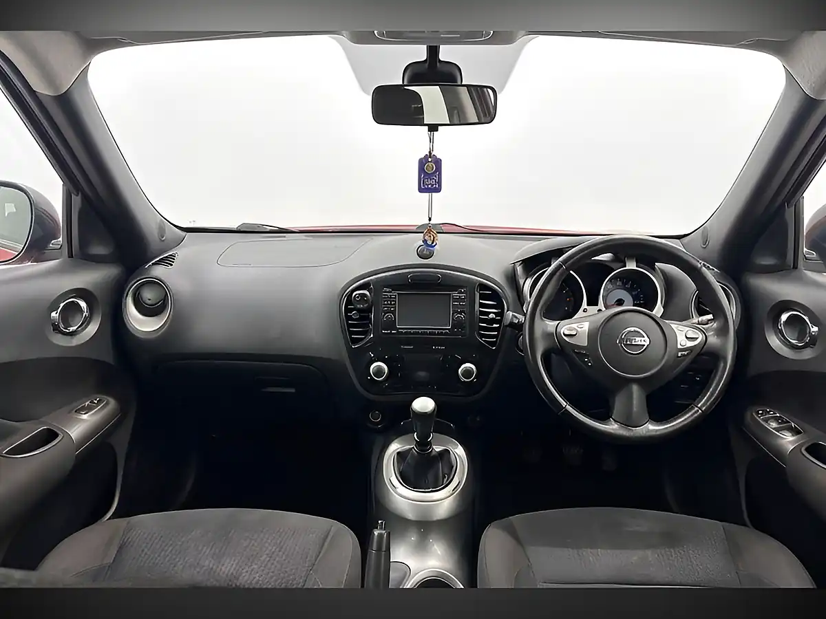Used 2012 Nissan Juke Tekna Red - Interior and Exterior details 6