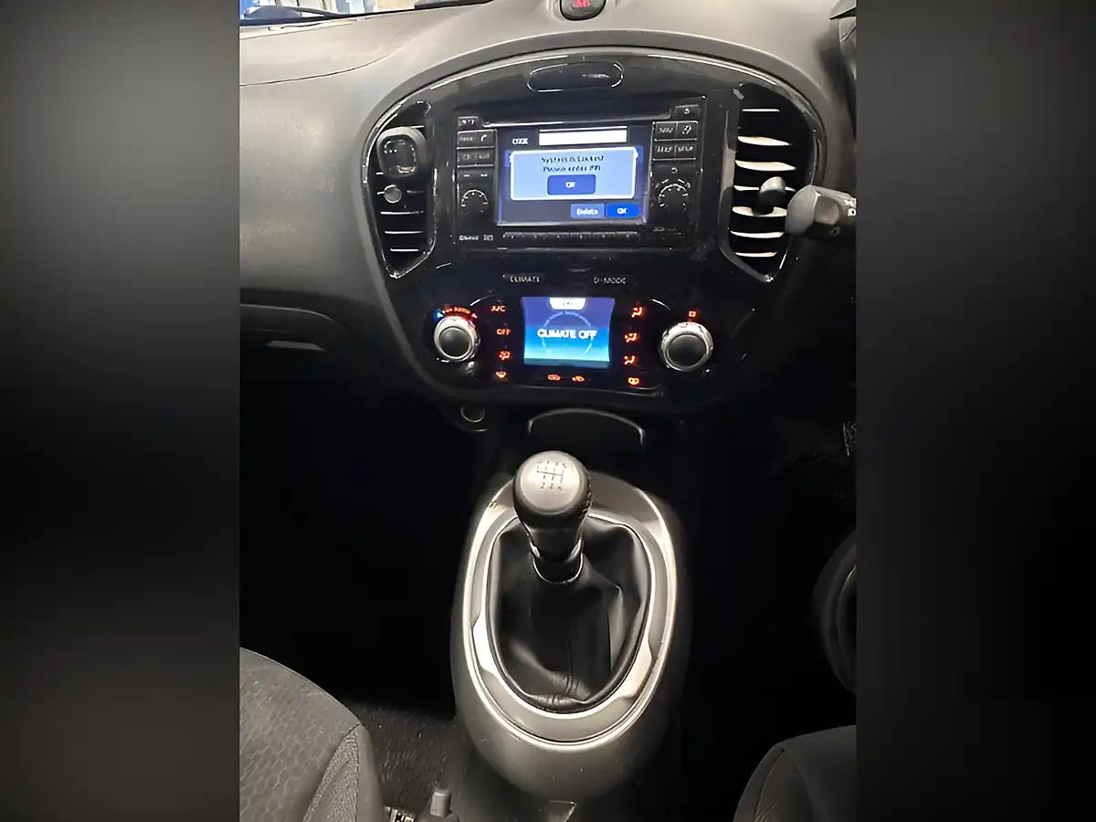 Used 2012 Nissan Juke Tekna Red - Interior and Exterior details 7