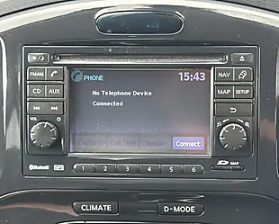 Used 2012 Nissan Juke Tekna Silver - Interior and Exterior details 16