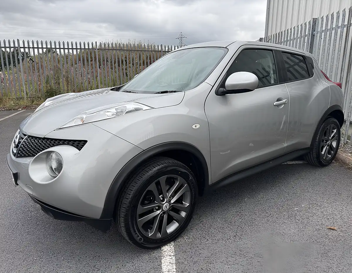 Used 2012 Nissan Juke Tekna Silver - Interior and Exterior details 2