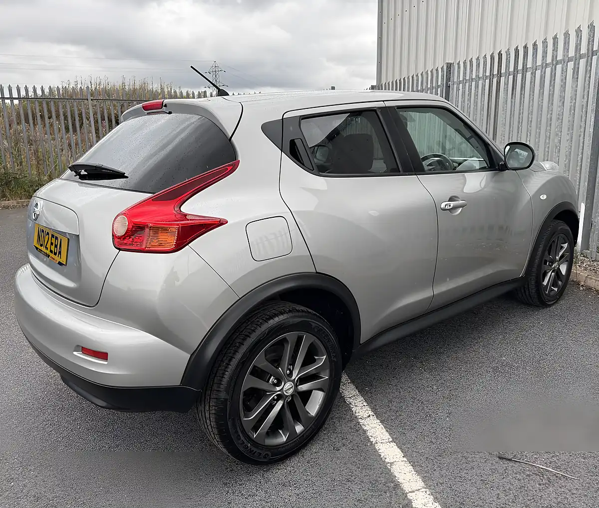 Used 2012 Nissan Juke Tekna Silver - Interior and Exterior details 5
