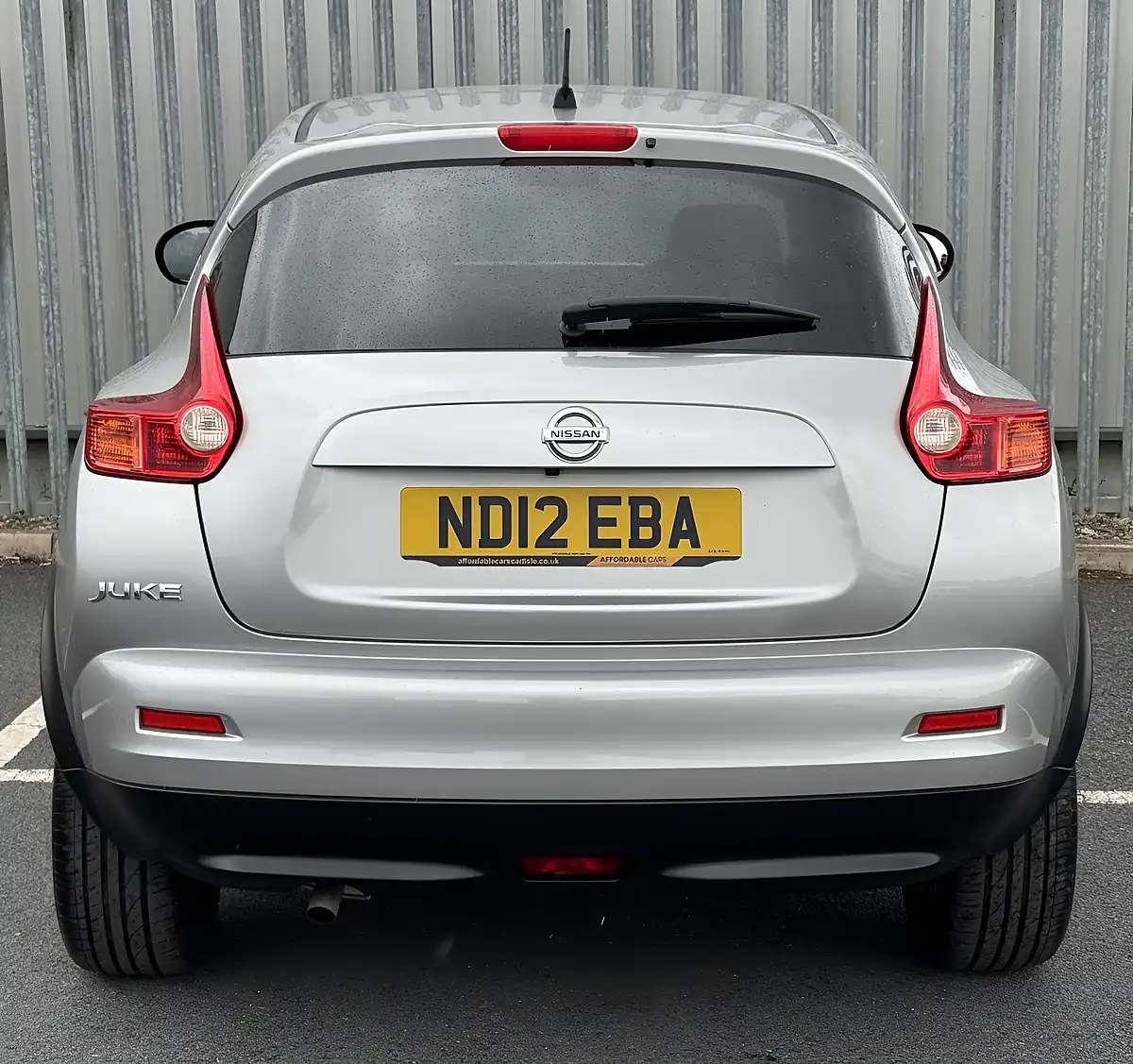 Used 2012 Nissan Juke Tekna Silver - Interior and Exterior details 6