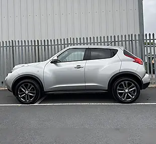 Used 2012 Nissan Juke Tekna Silver - Interior and Exterior details 8