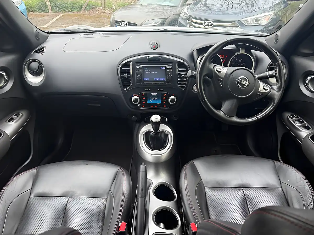 Used 2012 Nissan Juke Tekna Silver - Interior and Exterior details 12