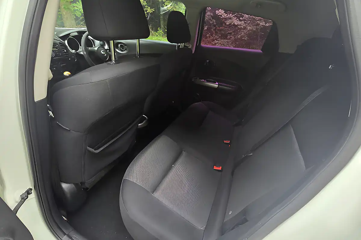 Used 2012 Nissan Juke Visia Pearl White - Interior and Exterior details 12
