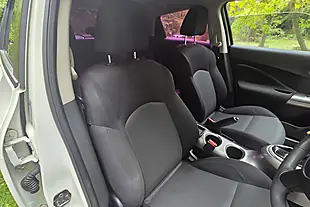 Used 2012 Nissan Juke Visia Pearl White - Interior and Exterior details 15