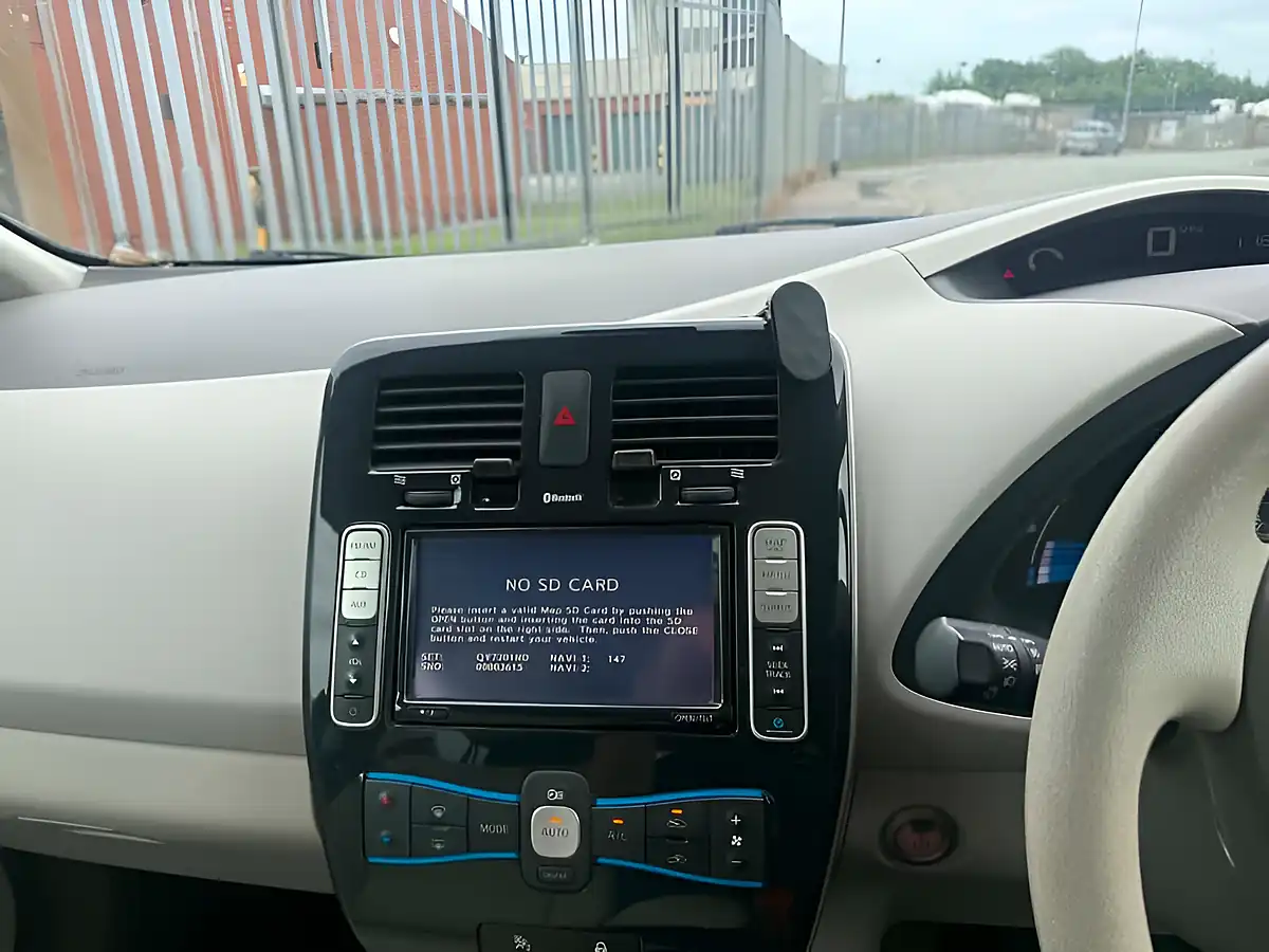 Used 2012 Nissan Leaf Black - Interior and Exterior details 14