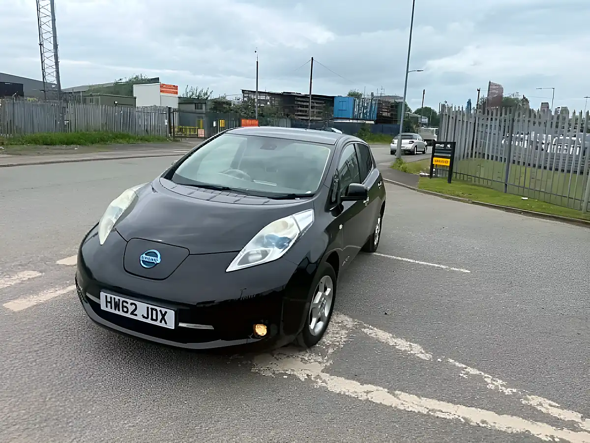 Used 2012 Nissan Leaf Black - Interior and Exterior details 4
