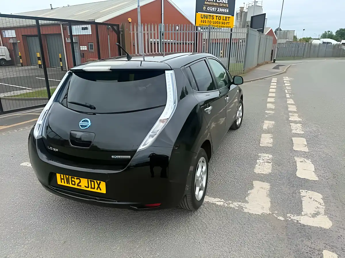 Used 2012 Nissan Leaf Black - Interior and Exterior details 5
