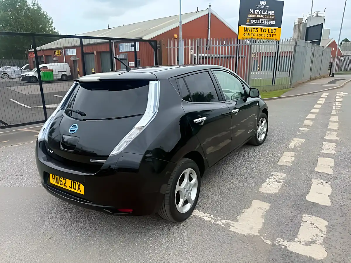 Used 2012 Nissan Leaf Black - Interior and Exterior details 7