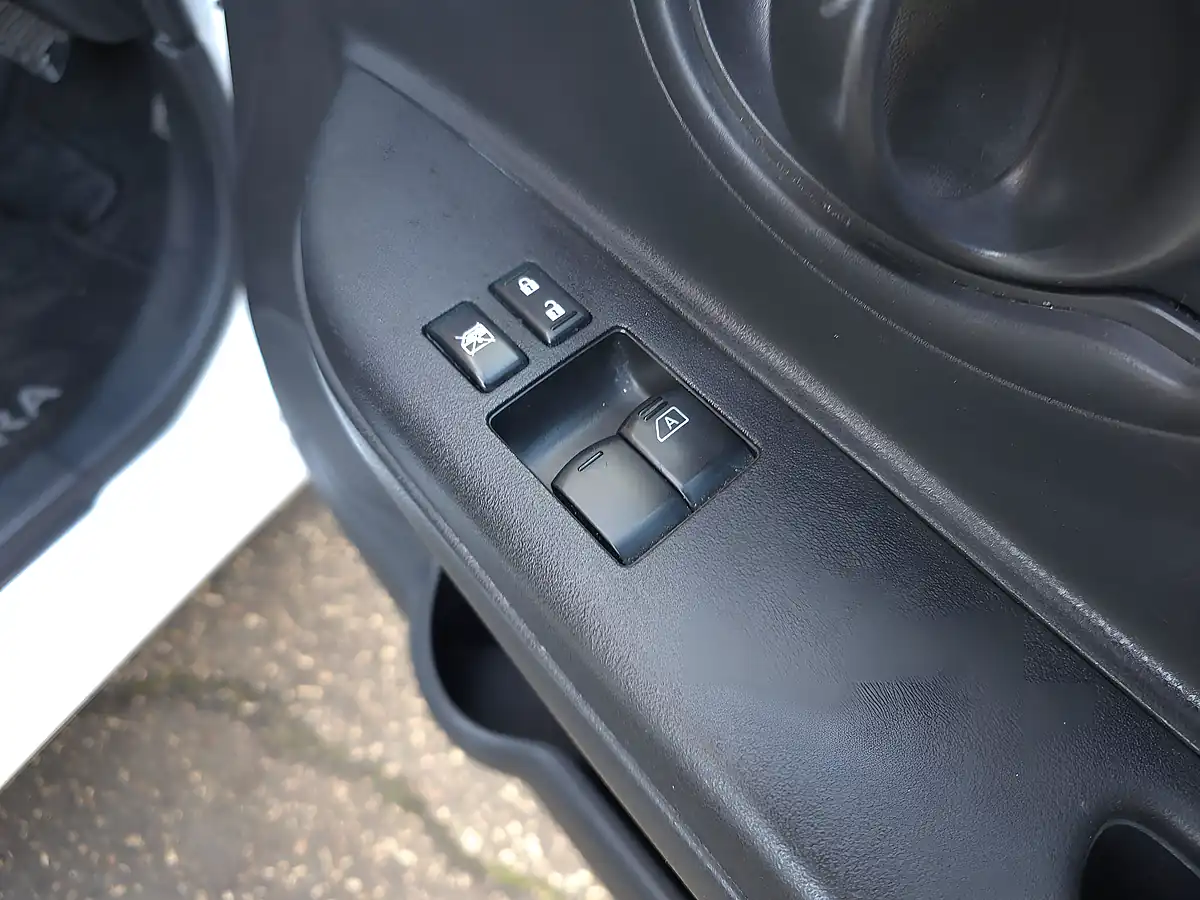 Used 2012 Nissan Micra Acenta White - Interior and Exterior details 13