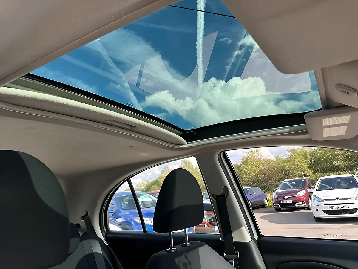 Used 2012 Nissan Micra Tekna White - Interior and Exterior details 5