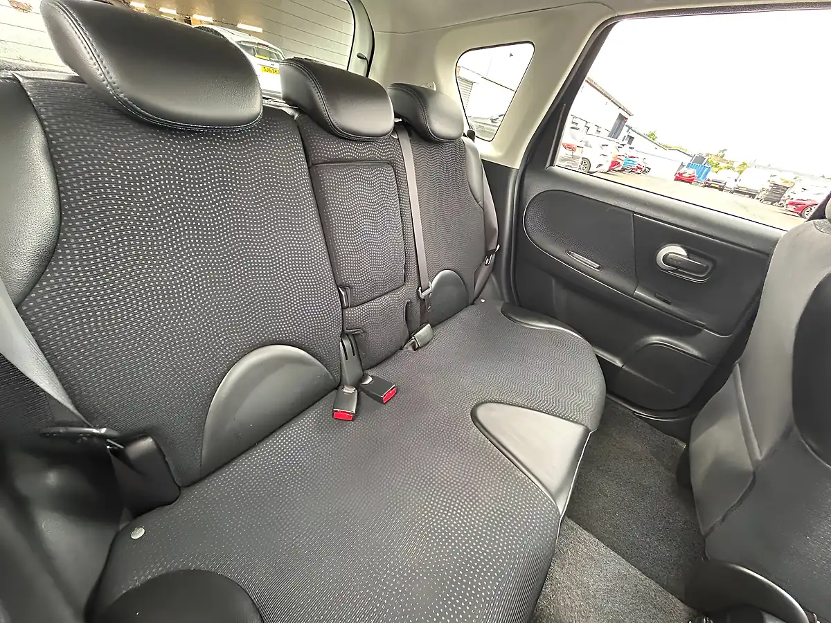 Used 2012 Nissan Note N-Tec+ Blue - Interior and Exterior details 14